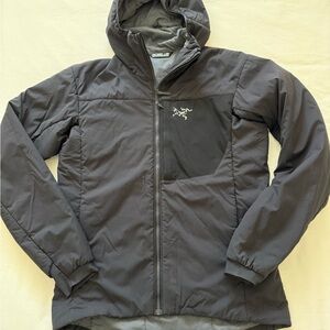 Arc’teryx Men’s Proton LT Hooded Jacket - Black - Size Medium